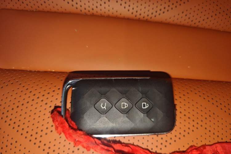 Used Wuling Xingguang S 2025 Model 510 km Flagship Version Vehicle Key