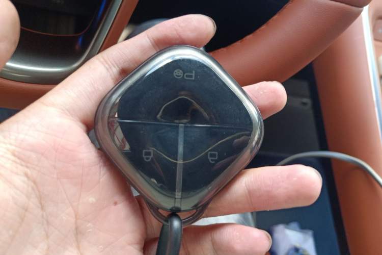 Used Wuling Xingguang S 2025 Model 510 km Flagship Version Vehicle Key