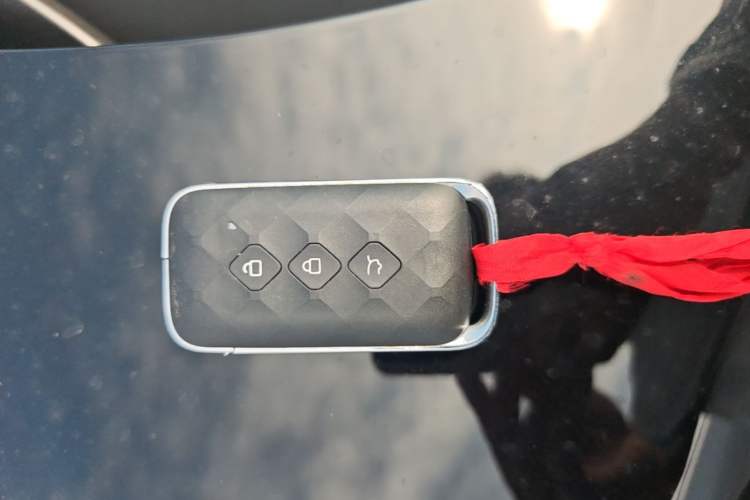 Used Wuling Xingguang S 2025 Model 510 km Flagship Version Vehicle Key