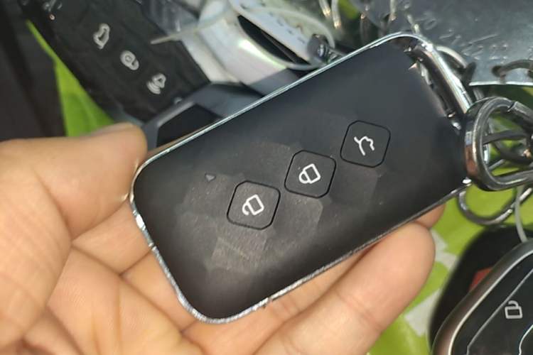 Used Wuling Xingguang S 2025 Model, 130km Flagship Edition Vehicle Key