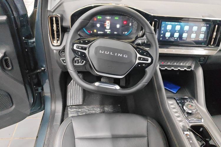 Used Wuling Xingyun 2023 2.0L DHT Flagship Edition Steering Wheel