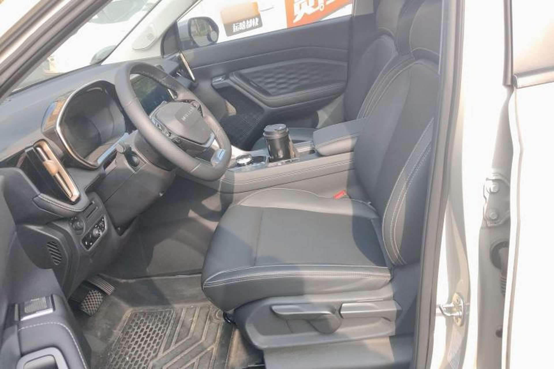 Used Wuling Xingyun 2023 2.0L DHT Standard Edition Left Front Seat