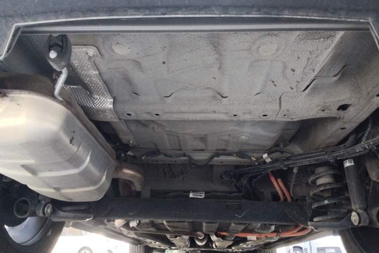 Used Wuling Xingyun 2023 2.0L DHT Flagship Edition Chassis Rear