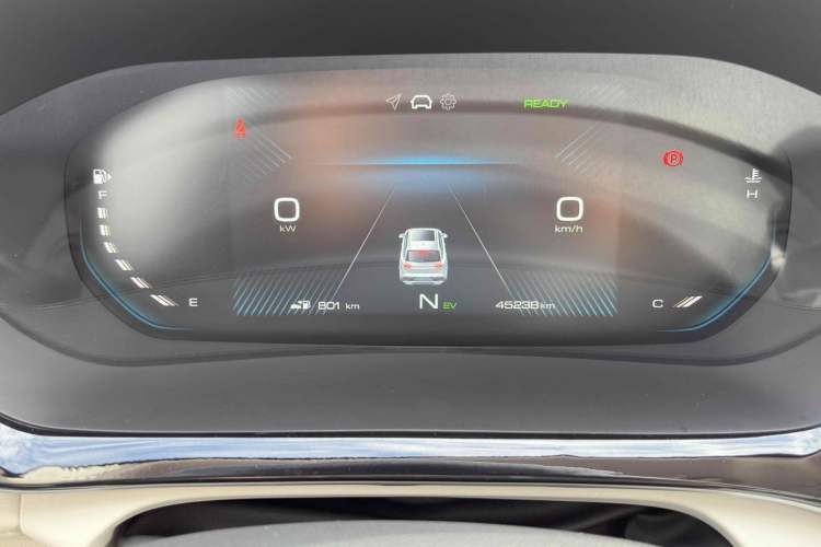 Used Wuling Xingyun 2023 2.0L DHT Flagship Edition Odometer Close Up