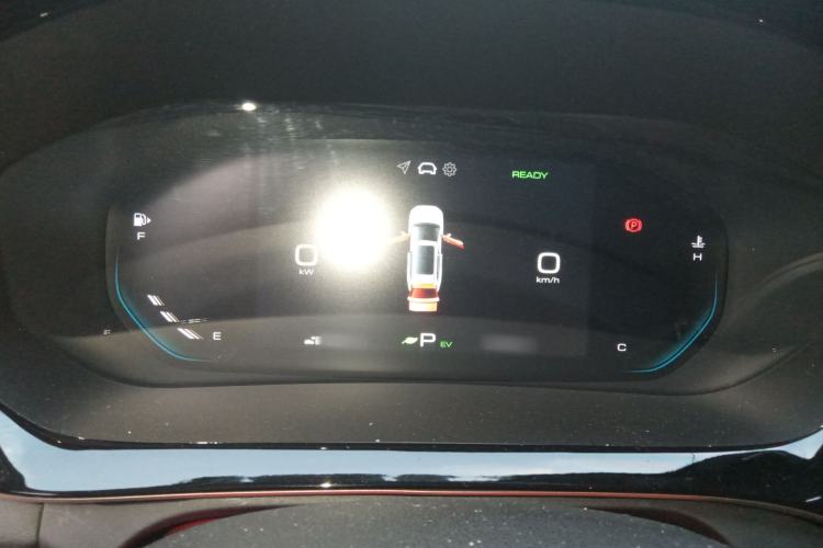 Used Wuling Xingyun 2023 2.0L DHT Flagship Edition Instrument Cluster