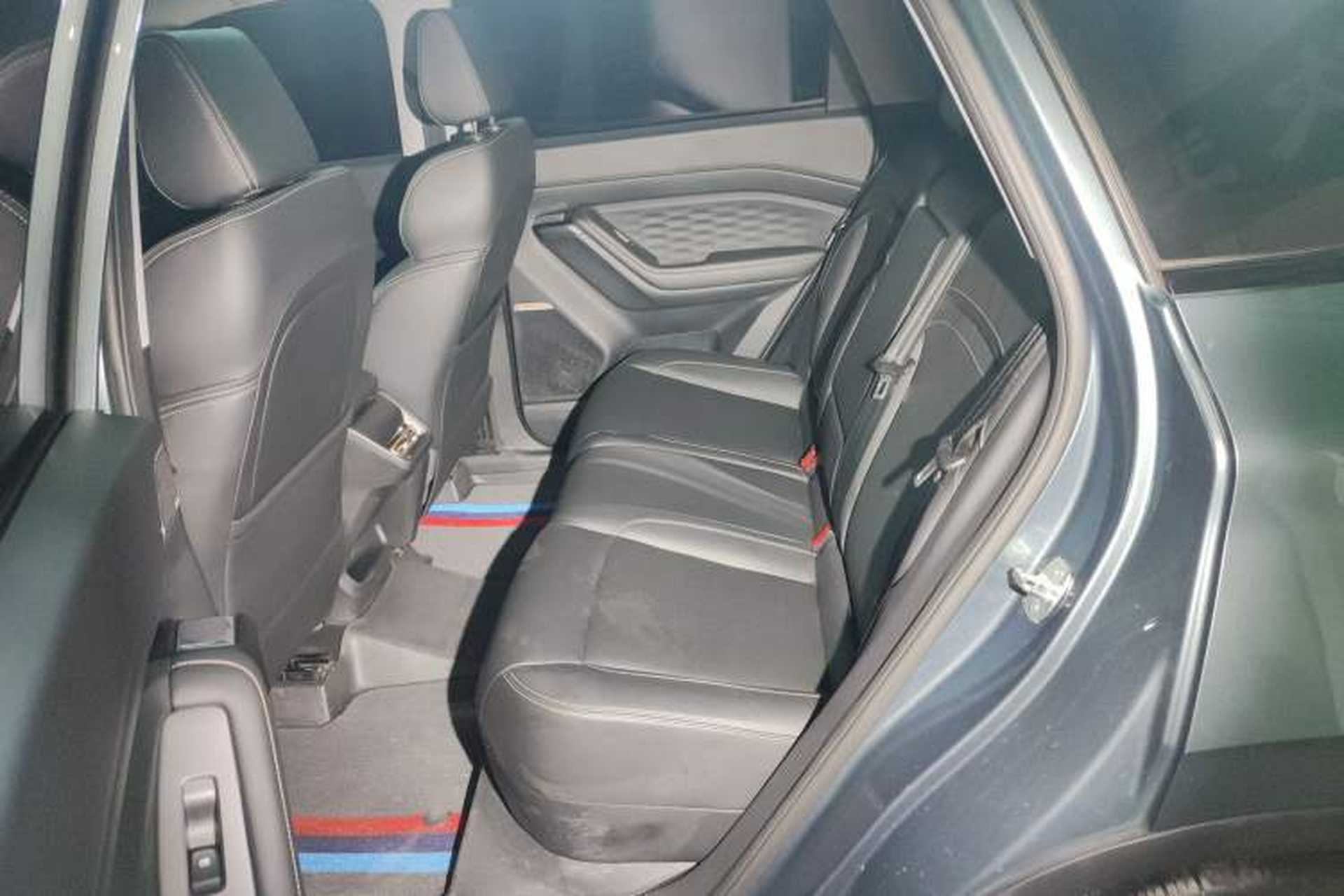 Used Wuling Xingyun 2023 2.0L DHT Flagship Edition Left Rear Seat