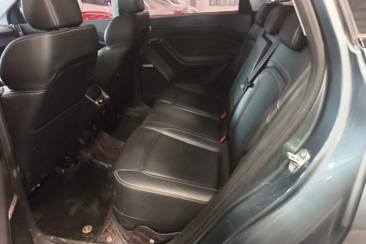 Used Wuling Xingyun 2023 2.0L DHT Flagship Edition Left Rear Seat