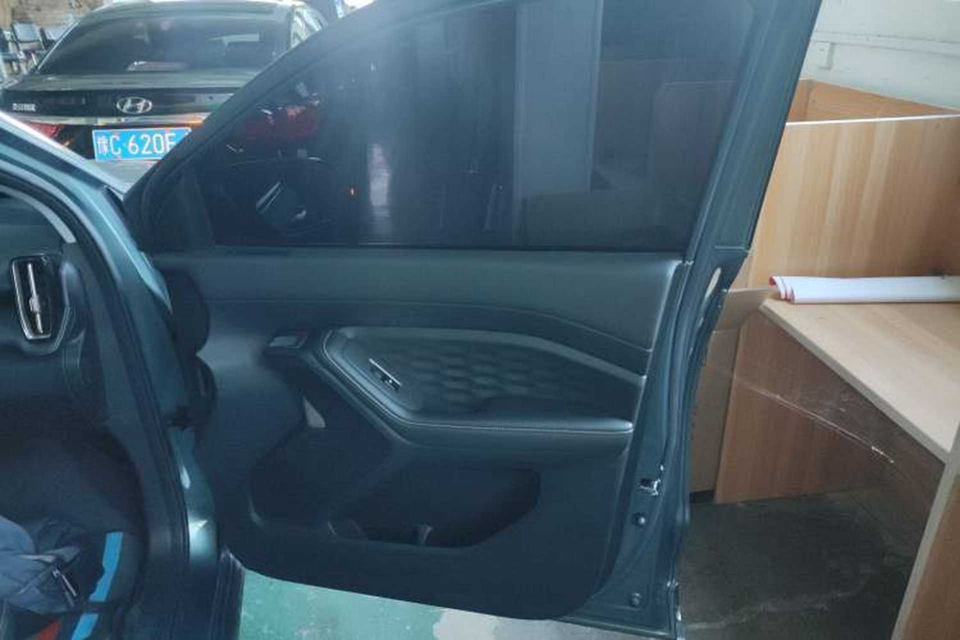 Used Wuling Xingyun 2023 2.0L DHT Flagship Edition Right Front Door Interior