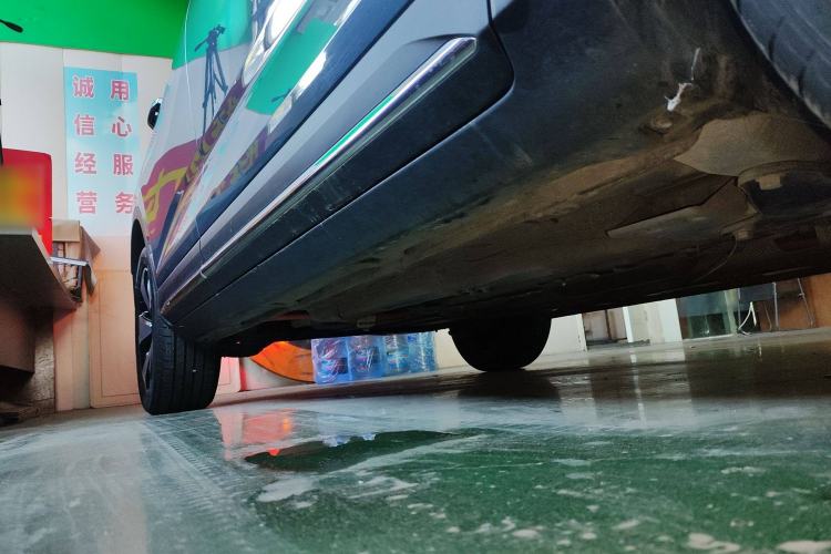 Used Wuling Xingyun 2023 2.0L DHT Flagship Edition Right Side Sill