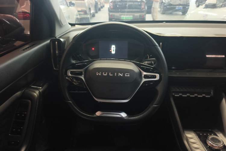 Used Wuling Xingyun 2023 2.0L DHT Flagship Edition Steering Wheel