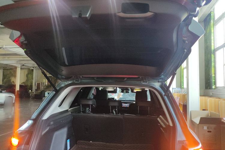 Used Wuling Xingyun 2023 2.0L DHT Flagship Edition Trunk