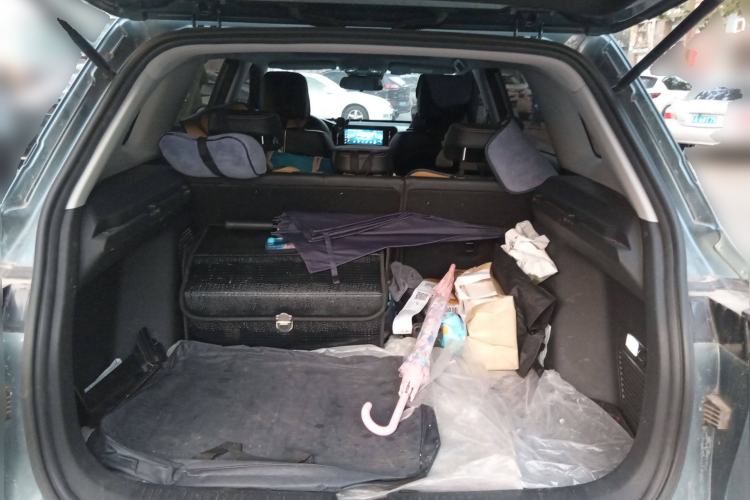 Used Wuling Xingyun 2023 2.0L DHT Flagship Edition Trunk