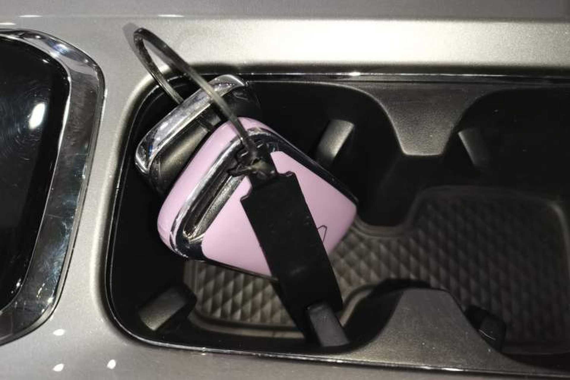 Used Wuling Xingyun 2023 2.0L DHT Flagship Edition Vehicle Key