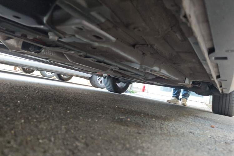 Used Wuling Xingyun 2023 2.0L DHT Flagship Edition Chassis Front Left
