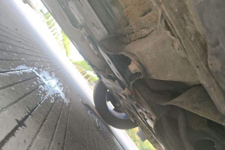 Used Wuling Xingyun 2023 2.0L DHT Flagship Edition Chassis Front Right