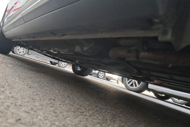 Used Wuling Xingyun 2023 2.0L DHT Flagship Edition Chassis Rear Left