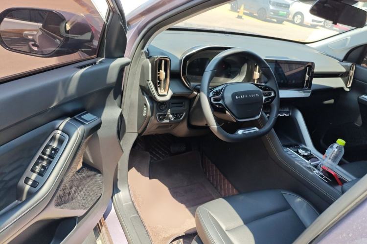 Used Wuling Xingyun 2023 2.0L DHT Flagship Edition Driver Seat