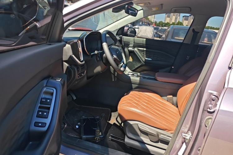 Used Wuling Xingyun 2023 2.0L DHT Standard Edition Driver Seat