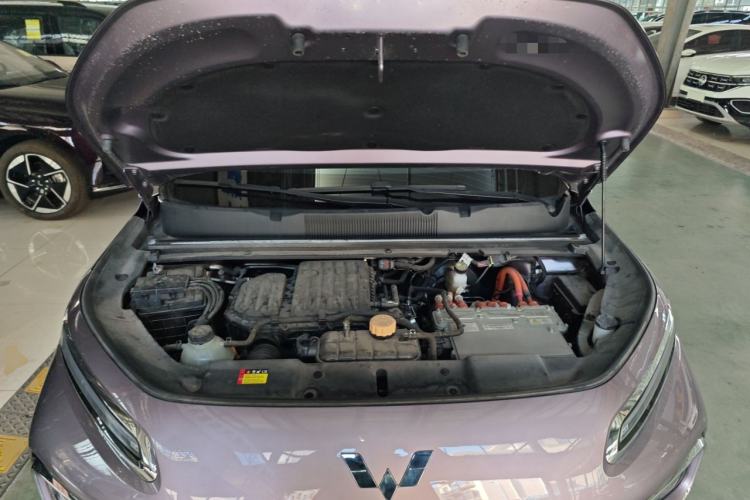 Used Wuling Xingyun 2023 2.0L DHT Flagship Edition Engine Bay