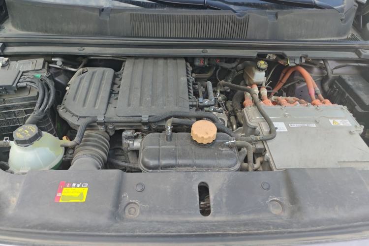 Used Wuling Xingyun 2023 2.0L DHT Flagship Edition Engine Bay