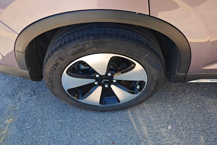 Used Wuling Xingyun 2023 2.0L DHT Standard Edition Exterior 5