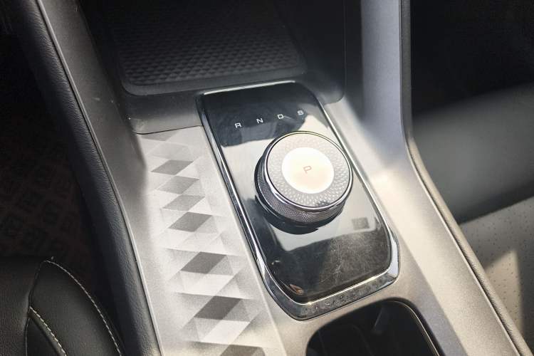 Used Wuling Xingyun 2023 2.0L DHT Standard Edition Gear Lever