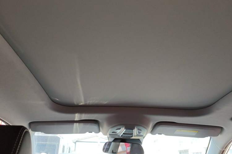 Used Wuling Xingyun 2023 2.0L DHT Flagship Edition Headliner