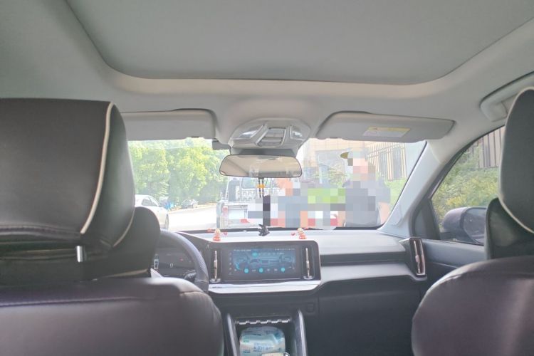 Used Wuling Xingyun 2023 2.0L DHT Flagship Edition Headliner