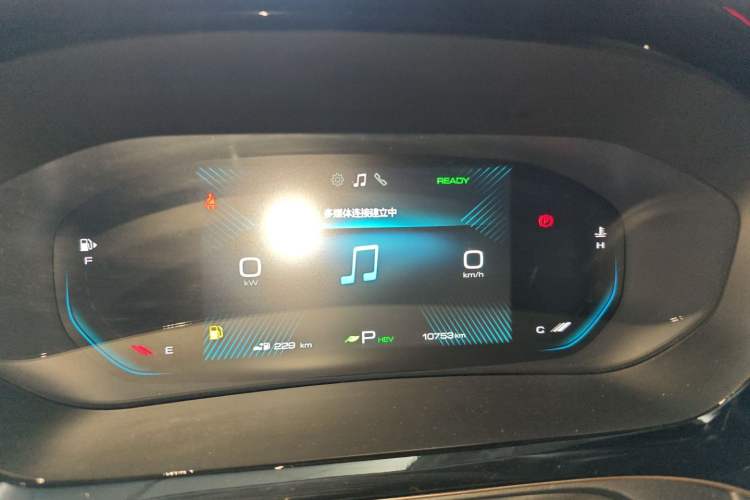 Used Wuling Xingyun 2023 2.0L DHT Flagship Edition Instrument Cluster