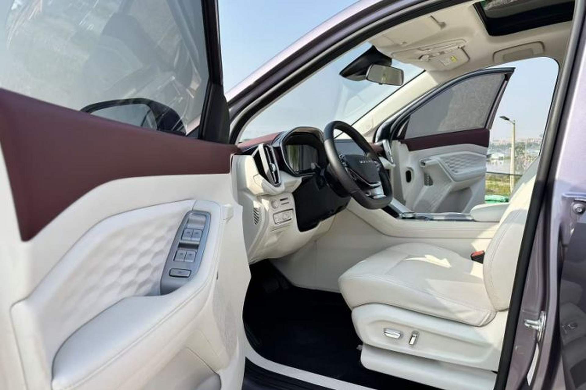 Used Wuling Xingyun 2023 2.0L DHT Flagship Edition Interior 6