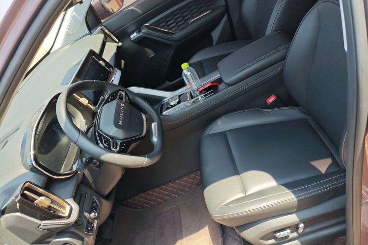Used Wuling Xingyun 2023 2.0L DHT Flagship Edition Left Front Seat
