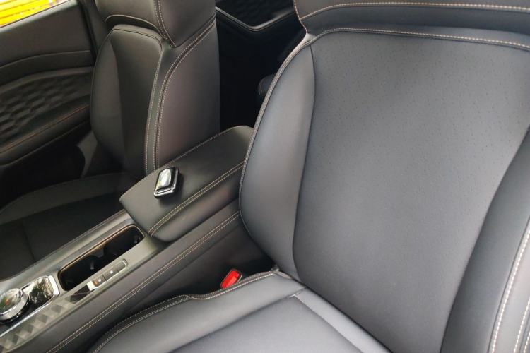 Used Wuling Xingyun 2023 2.0L DHT Flagship Edition Left Front Seat