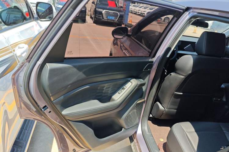 Used Wuling Xingyun 2023 2.0L DHT Flagship Edition Left Rear Door Interior