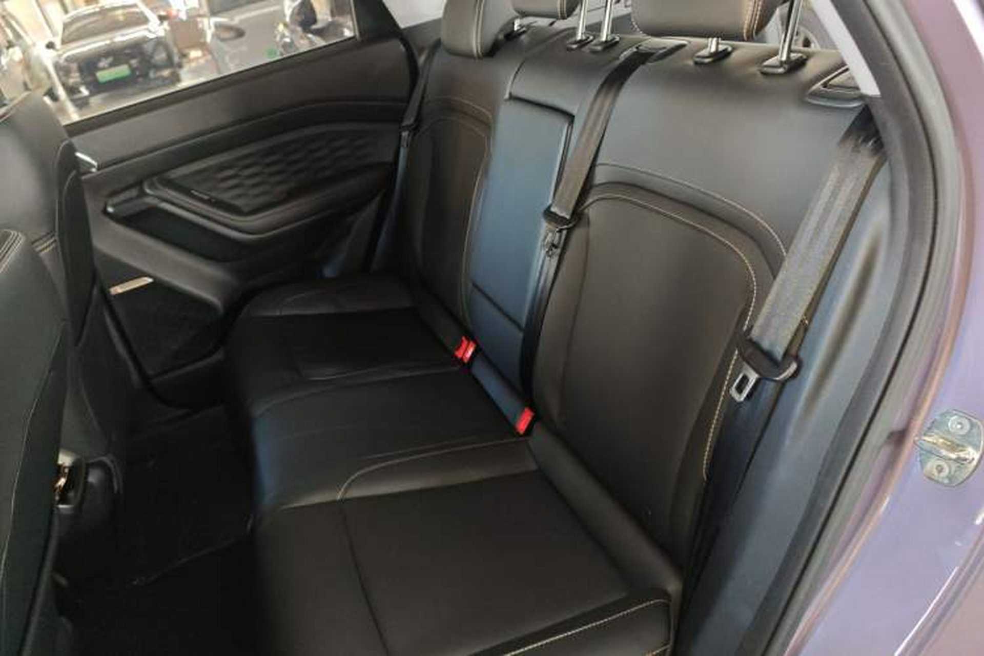 Used Wuling Xingyun 2023 2.0L DHT Flagship Edition Left Rear Seat