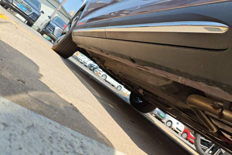 Used Wuling Xingyun 2023 2.0L DHT Flagship Edition Left Side Sill