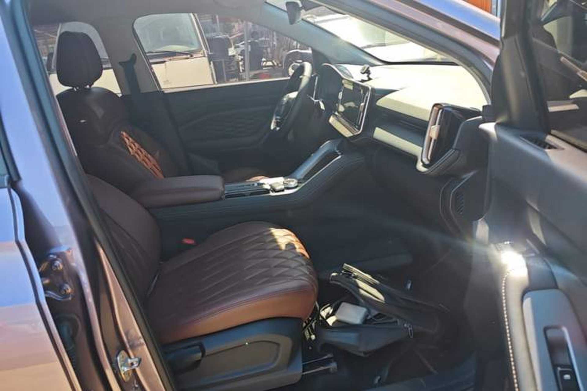 Used Wuling Xingyun 2023 2.0L DHT Standard Edition Right Front Seat