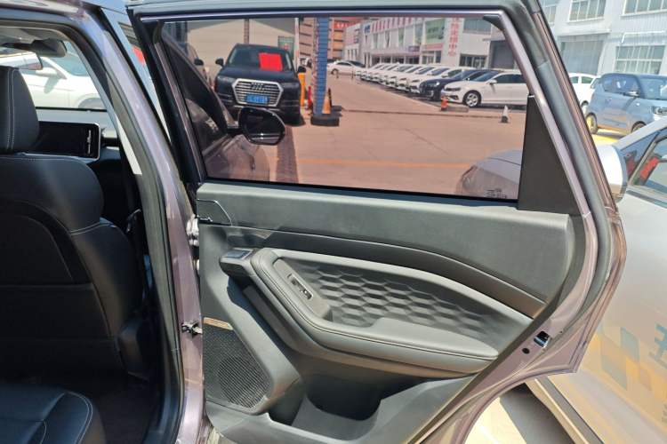 Used Wuling Xingyun 2023 2.0L DHT Flagship Edition Right Rear Door Interior