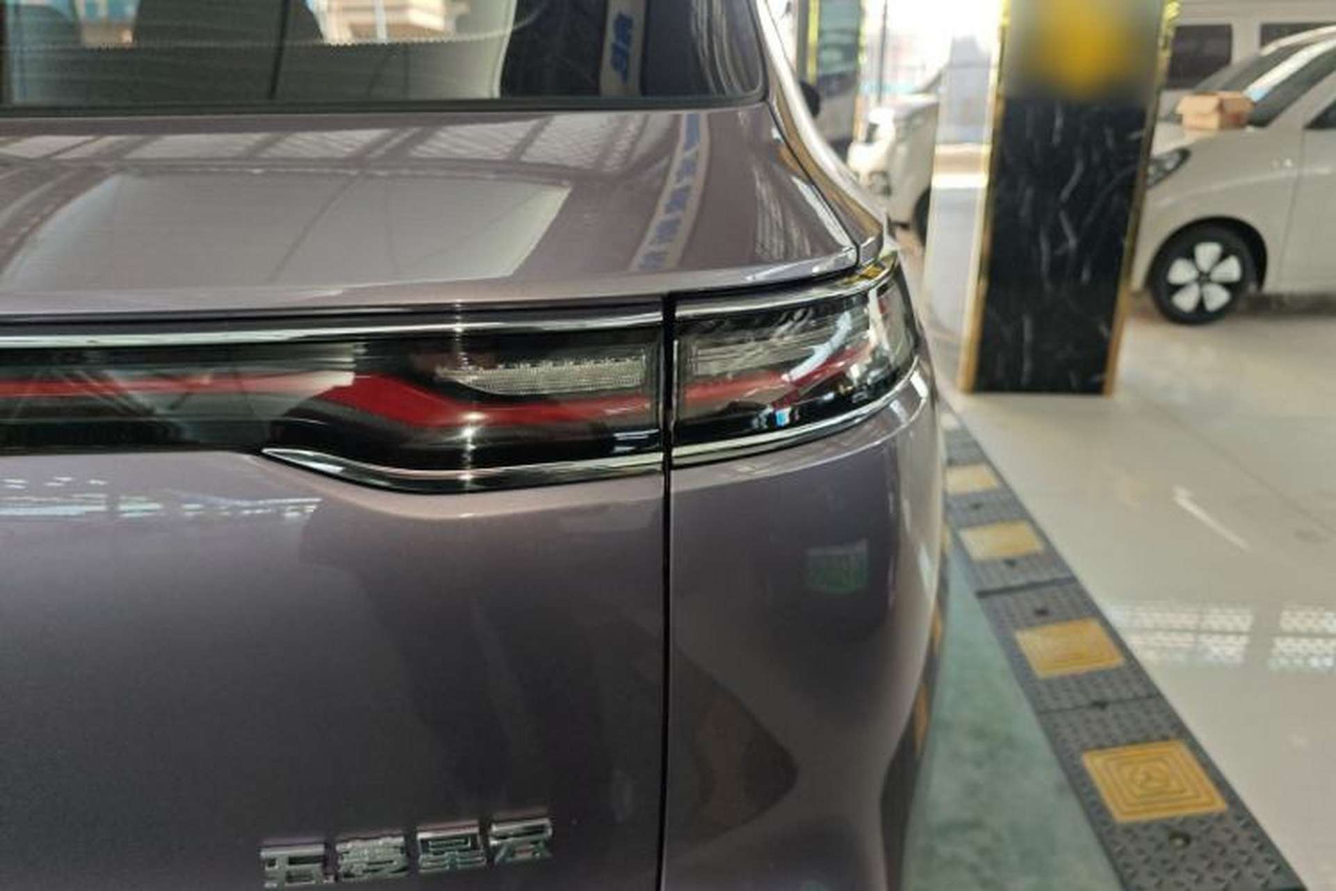 Used Wuling Xingyun 2023 2.0L DHT Flagship Edition Right Rear Taillight