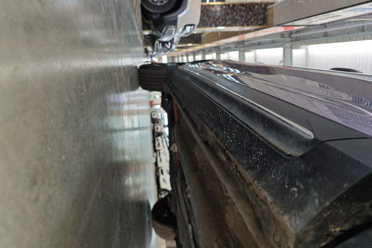 Used Wuling Xingyun 2023 2.0L DHT Flagship Edition Right Side Sill