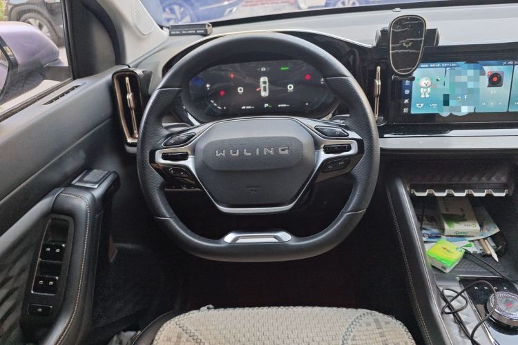 Used Wuling Xingyun 2023 2.0L DHT Flagship Edition Steering Wheel