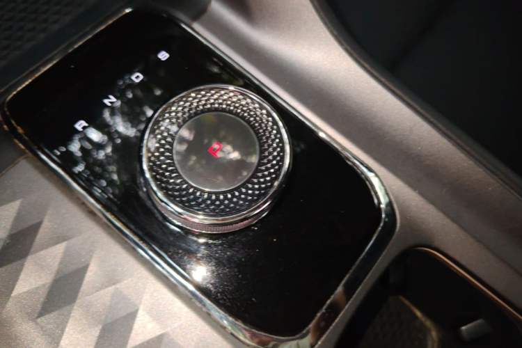 Used Wuling Xingyun 2023 2.0L DHT Flagship Edition Vehicle Key