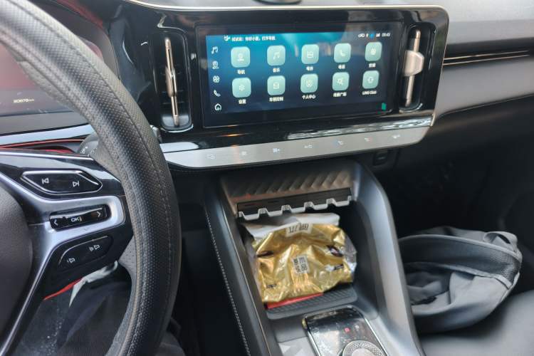 Used Wuling Xingyun 2023 2.0L DHT Standard Edition Audio And AC Panel