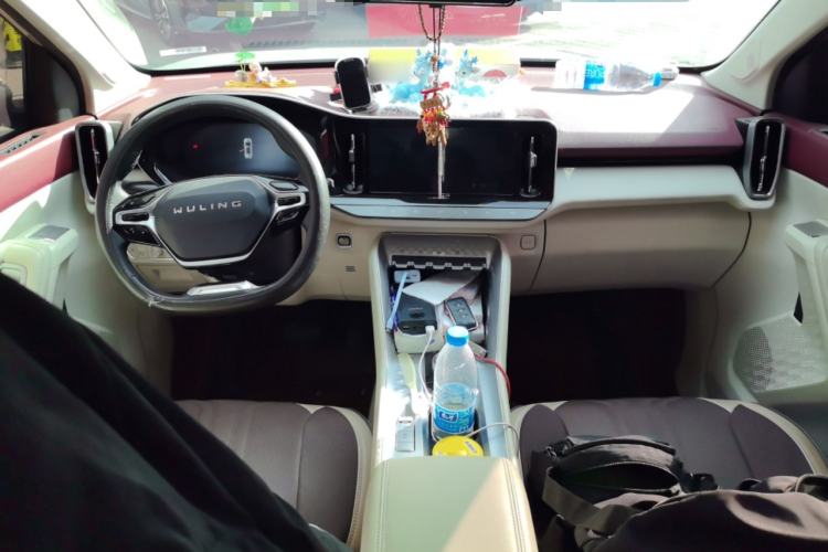 Used Wuling Xingyun 2023 2.0L DHT Flagship Edition Center Console