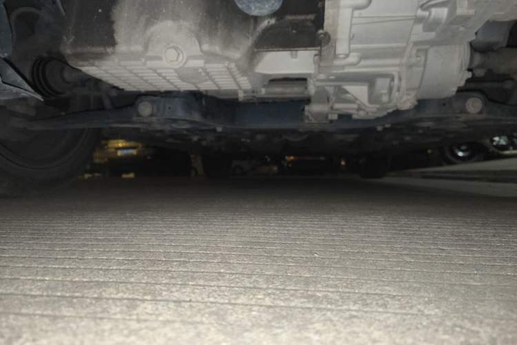 Used Wuling Xingyun 2023 2.0L DHT Standard Edition Chassis Front