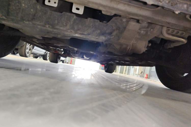 Used Wuling Xingyun 2023 2.0L DHT Flagship Edition Chassis Front
