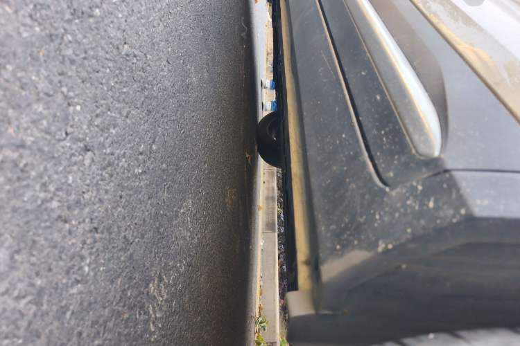 Used Wuling Xingyun 2023 2.0L DHT Standard Edition Chassis Rear Left