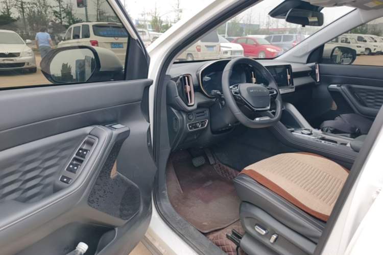 Used Wuling Xingyun 2023 2.0L DHT Flagship Edition Driver Seat