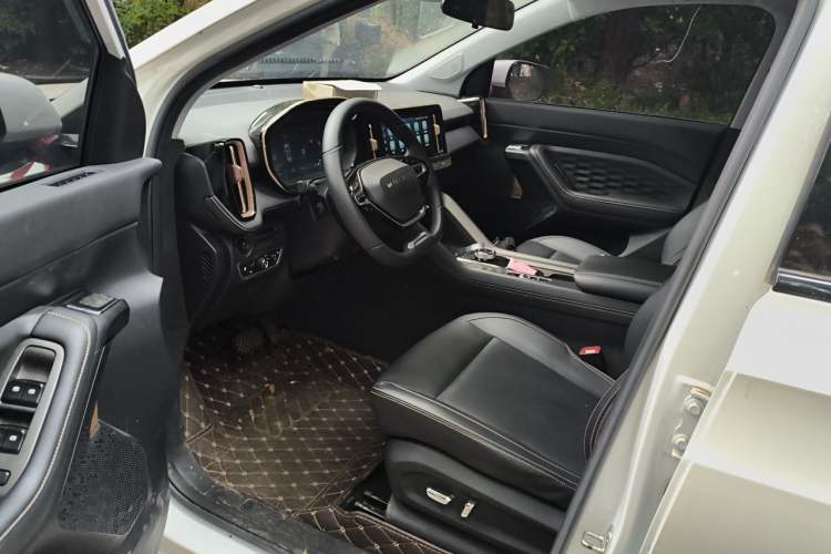 Used Wuling Xingyun 2023 2.0L DHT Flagship Edition Driver Seat