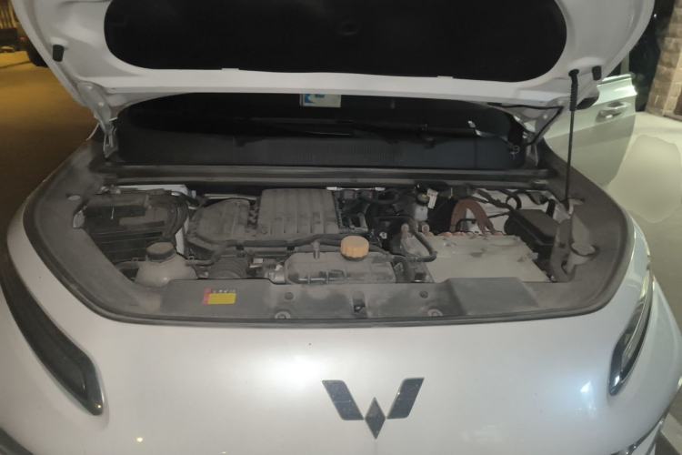 Used Wuling Xingyun 2023 2.0L DHT Standard Edition Engine Bay