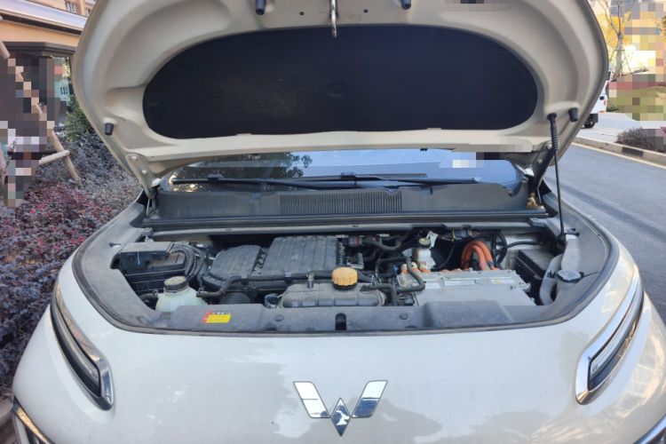 Used Wuling Xingyun 2023 2.0L DHT Standard Edition Engine Bay